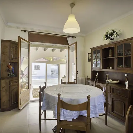 Casa L'escala, 3 Dormitorios, 6 Personas - Es-325-36 Torroella De Montgri