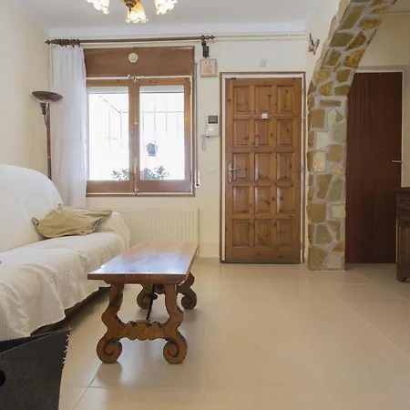 Casa L'escala, 3 Dormitorios, 6 Personas - Es-325-36 *