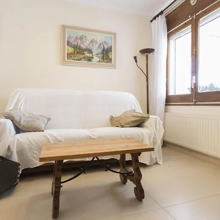 Casa L'escala, 3 Dormitorios, 6 Personas - Es-325-36 Holiday home *