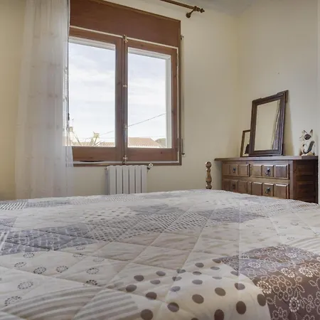 Casa L'escala, 3 Dormitorios, 6 Personas - Es-325-36 Holiday home