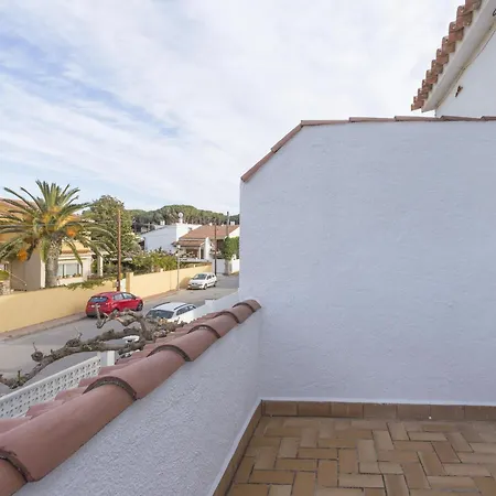 Vakantiehuis Casa L'escala, 3 Dormitorios, 6 Personas - Es-325-36 *