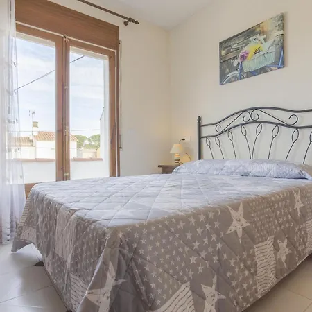 Casa L'escala, 3 Dormitorios, 6 Personas - Es-325-36 Vakantiehuis Torroella de Montgrí